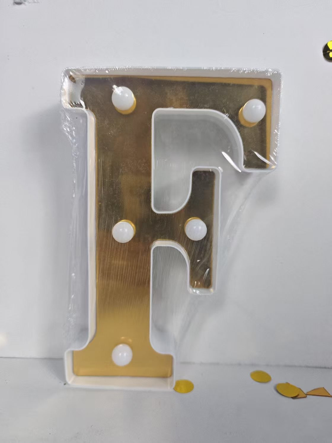 LAMPARA NUMERO LETRA DORADO 0-9 A-Z 21CM