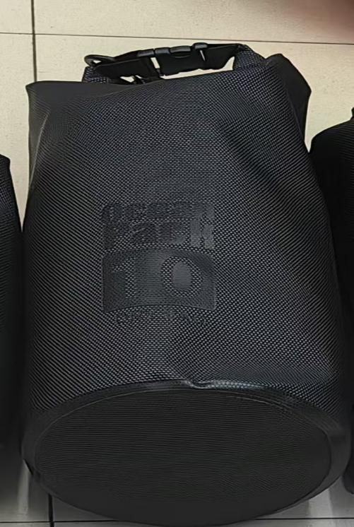 MOCHILA IMPERMEABLE 10L NEGRO