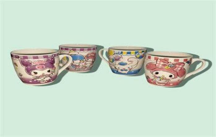 JARRA CERAMICA  KUROMI PEQ